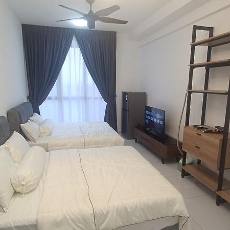 Appartement Sky Trees 4 Guests High Floor Smart Tv Garden View A1801 à Johor Bahru Extérieur photo