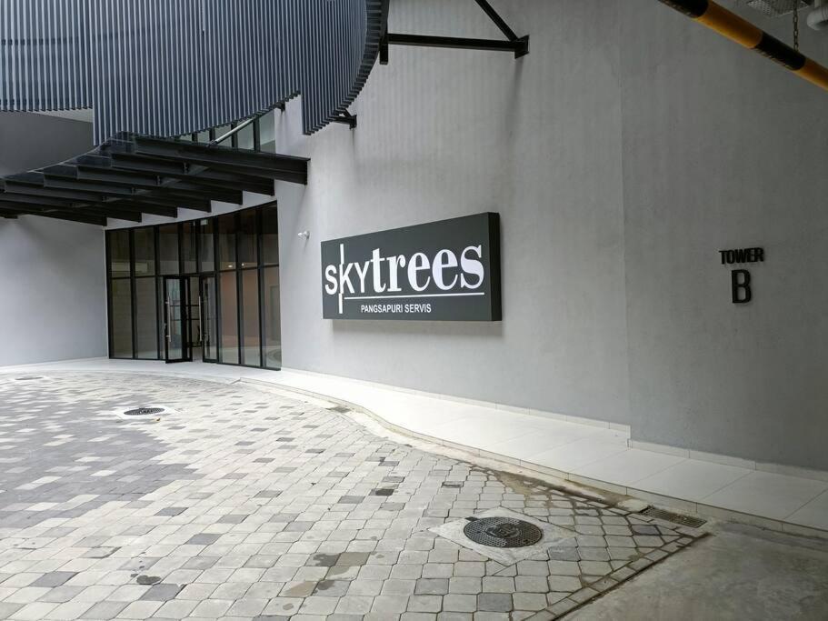 Appartement Sky Trees 4 Guests High Floor Smart Tv Garden View A1801 à Johor Bahru Extérieur photo