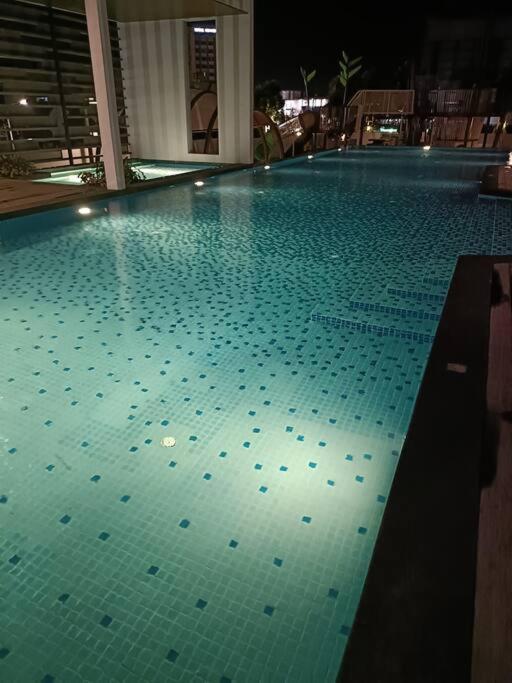 Appartement Sky Trees 4 Guests High Floor Smart Tv Garden View A1801 à Johor Bahru Extérieur photo