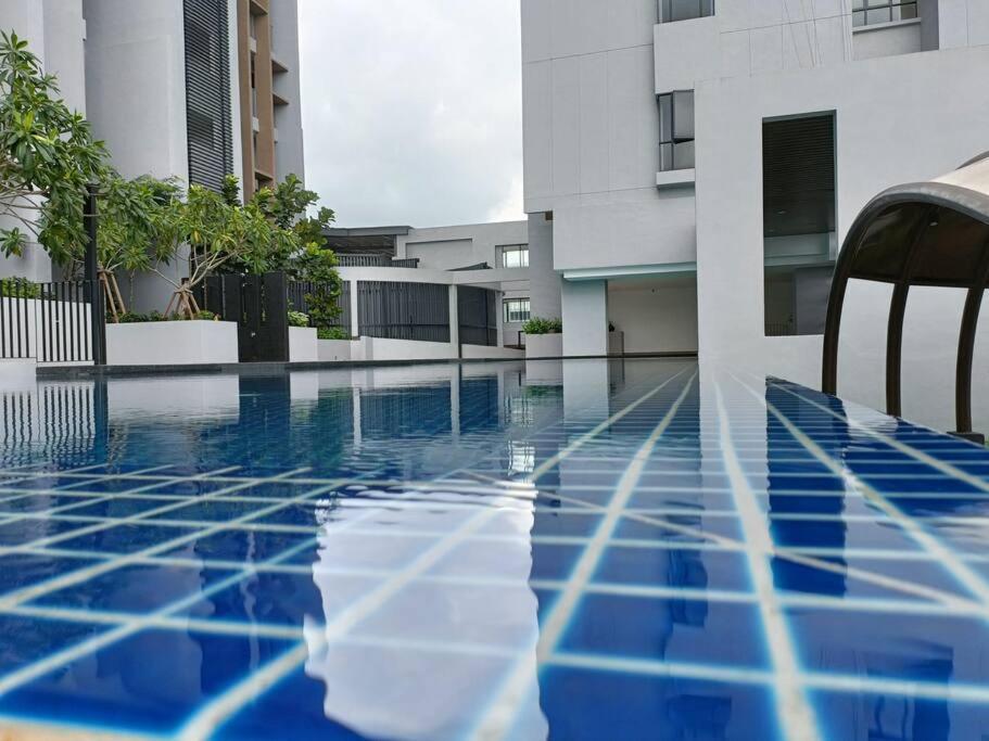 Appartement Sky Trees 4 Guests High Floor Smart Tv Garden View A1801 à Johor Bahru Extérieur photo